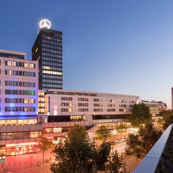 Foto tirada no(a) Hotel Palace Berlin por Hotel Palace Berlin em 7/28/2015