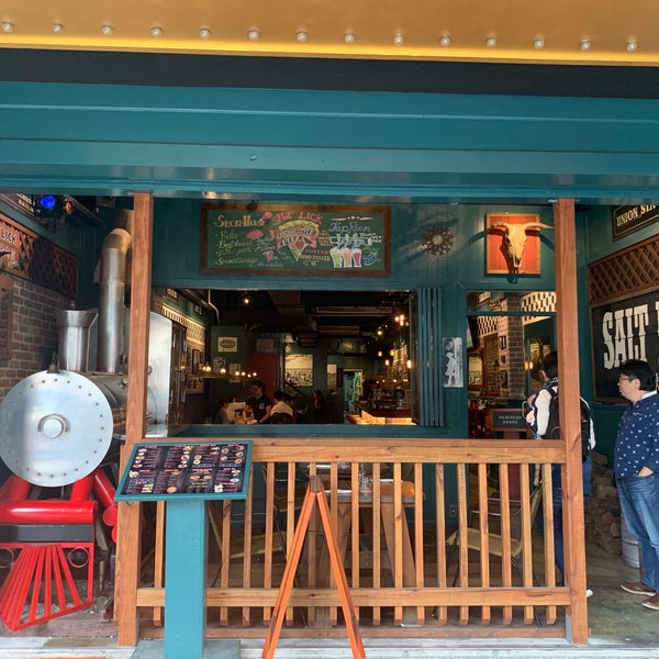 11/26/2018 tarihinde Stephanie H.ziyaretçi tarafından Salt Lick 火車頭烤肉屋'de çekilen fotoğraf