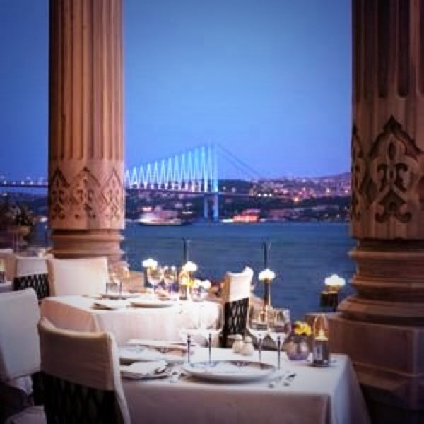 6/22/2013に👑 ALBAYRAK 👑がÇırağan Palace Kempinski Istanbulで撮った写真