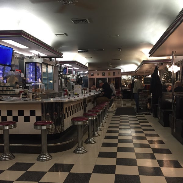 Foto tirada no(a) Soda Jerk Diner &amp; Dairy Bar por Owee N. em 12/3/2015