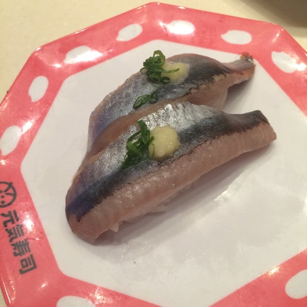 Photo taken at Genki Sushi by Roderick K. on 11/14/2014