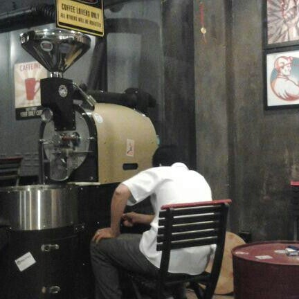 Photo taken at The Coffee Factory by Bergkamp T. on 1/24/2014