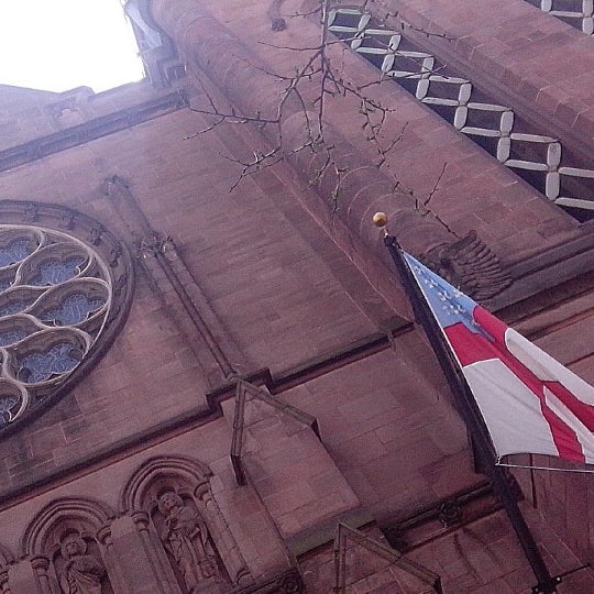 รูปภาพถ่ายที่ St James Church (Episcopal) โดย Nikita K. เมื่อ 4/20/2014