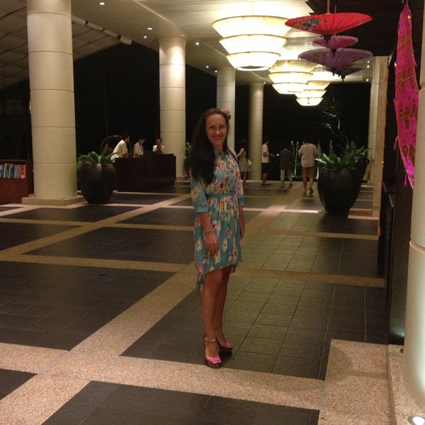 Foto tomada en Andaman Lounge @ Hilton Phuket Lobby  por Ирина О. el 4/18/2013
