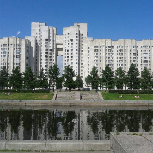 Новосмоленская набережная
