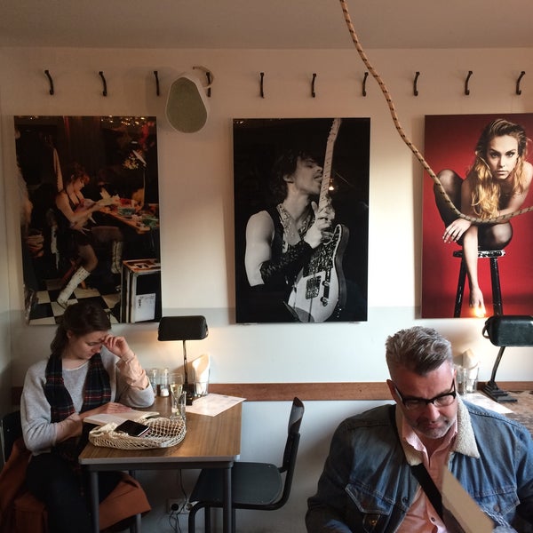 Foto tirada no(a) Cafe Restaurant Piet de Gruyter por Allard em 3/12/2017