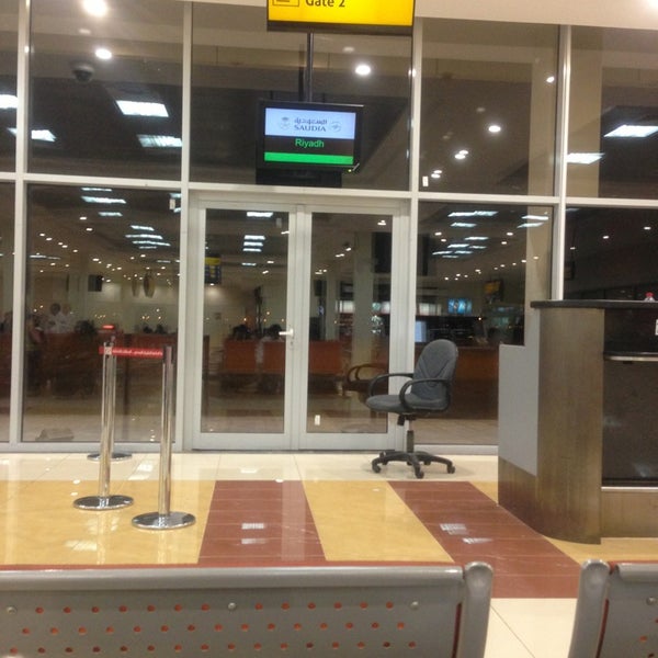 prince-nayef-bin-abdulaziz-international-airport-elq