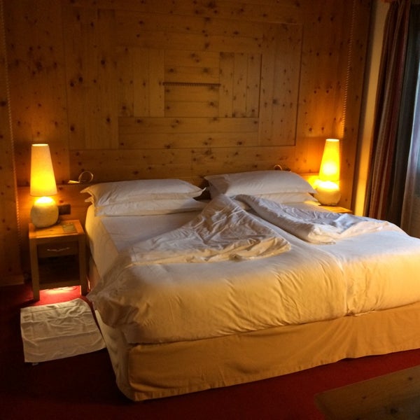 Photo taken at Arabella Hotel Waldhuus Davos by Thomas S. on 8/22/2014