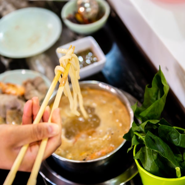 Hot N’ Roll Hot Pot Chinese Restaurant in Ellicott City