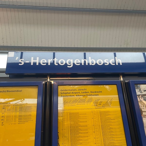 Foto tirada no(a) Station &#39;s-Hertogenbosch por Serkan C. em 4/22/2023