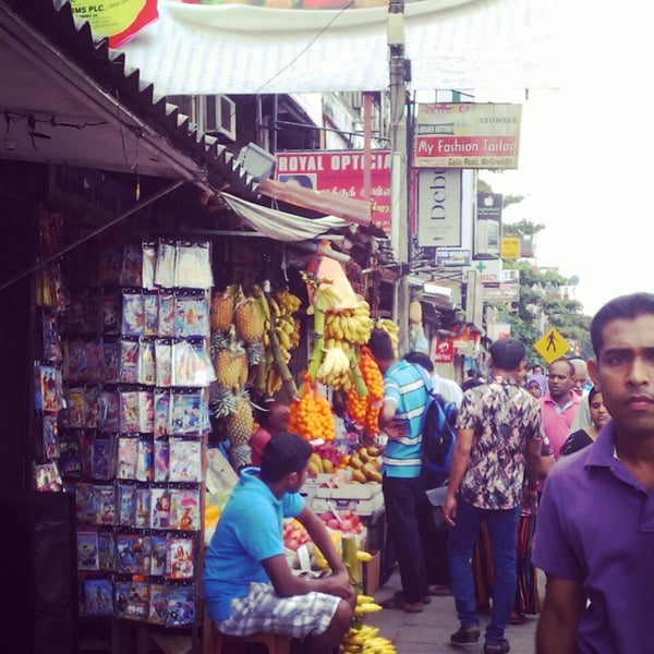 Photos at Galle Road Bambalapitiya Road in Bambalapitiya
