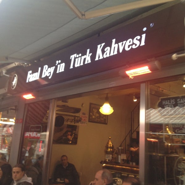 Fazıl Bey�in Türk Kahvesi Caferağa�da Kahve Dükkanı