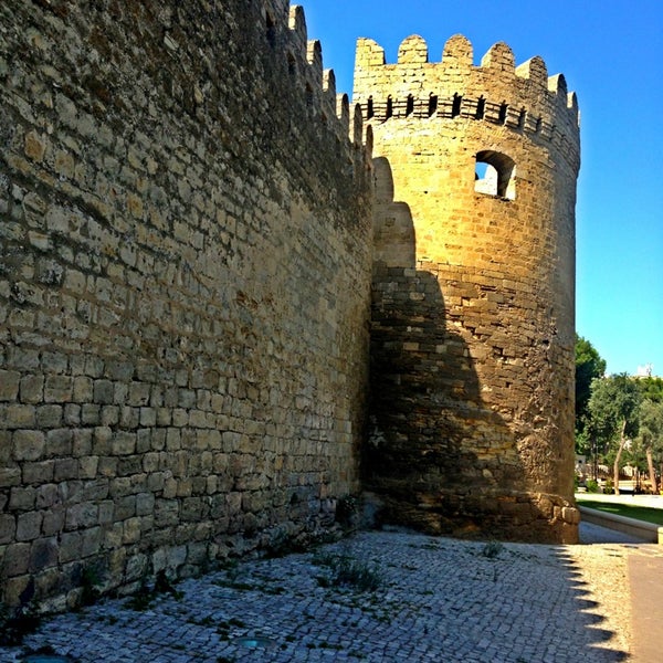 Bu qala. Bu qala