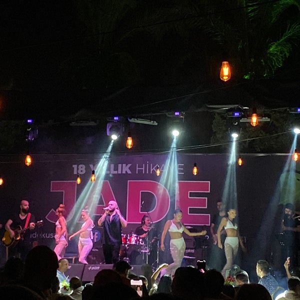Foto scattata a Jade Beach Club da Batuhan E. il 7/17/2021