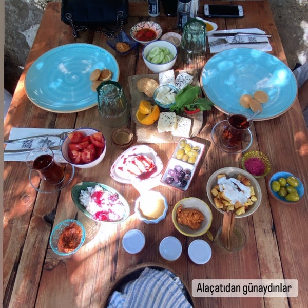 Das Foto wurde bei Bumba Breakfast Club von Nil Ç. am 9/10/2022 aufgenommen