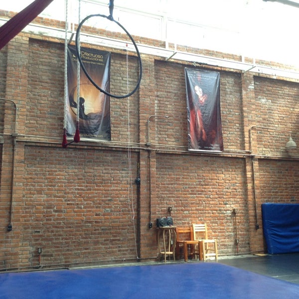 Foto tirada no(a) Casa de Artes y Circo Contemporáneo A.C. por Monika F. em 3/27/2013