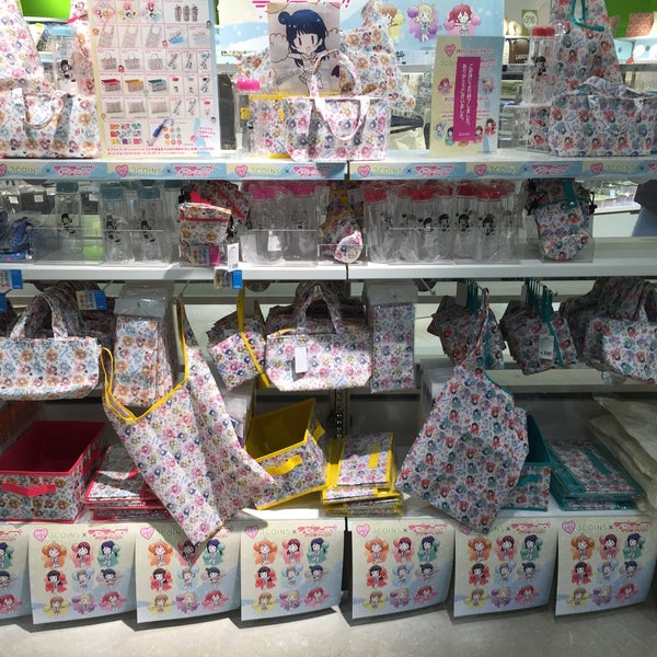 3coins 静岡 3coins スリーコインズ スタッフおすすめ クリスマスを盛り上げる飾り付けアイテム Documents Openideo Com