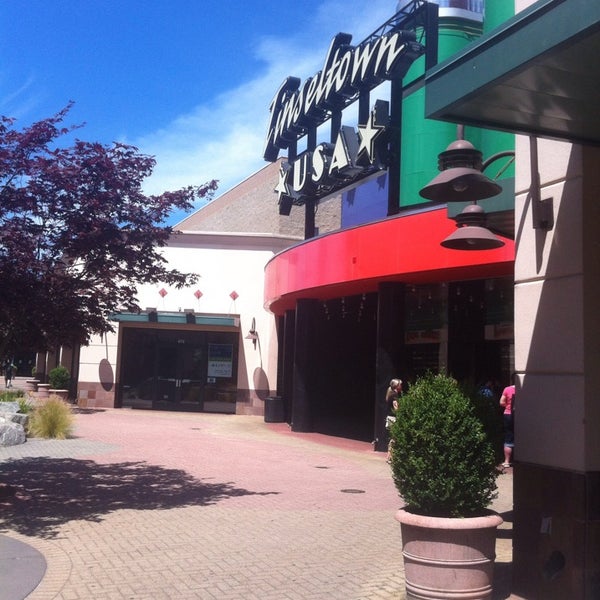 Cinemark Tinseltown 14 tips