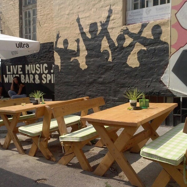 Boom Boom Bar Zeleni Venac 6 tips from 99 visitors