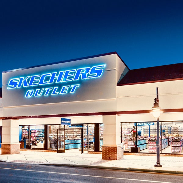 SKECHERS Warehouse Outlet - Shoe Store Grand Chute