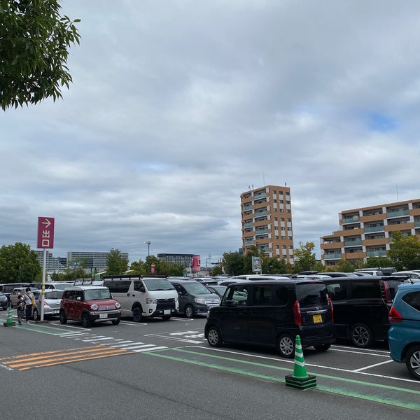 Fotos Em イオンモール浦和美園 駐車場 さいたま市 埼玉県 Fotos Em イオンモール浦和美園 駐車場 さいたま市 埼玉県