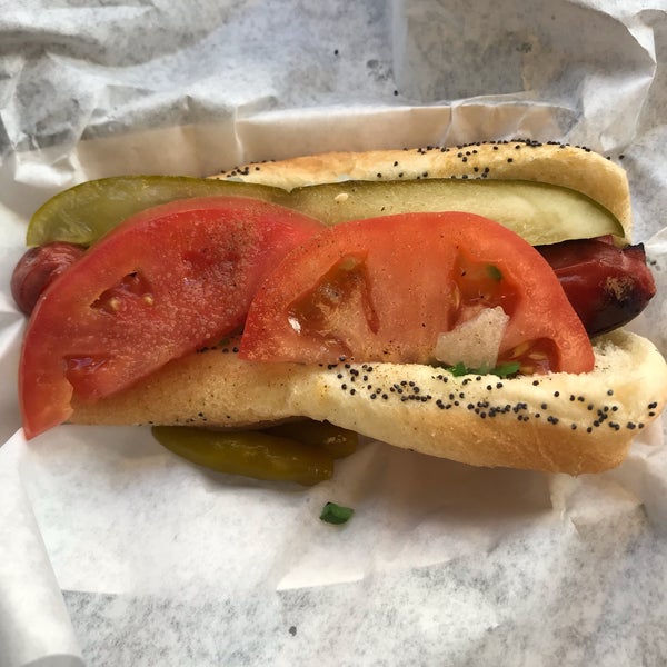 Photo taken at The Wiener&#39;s Circle by BingBing on 3/25/2019