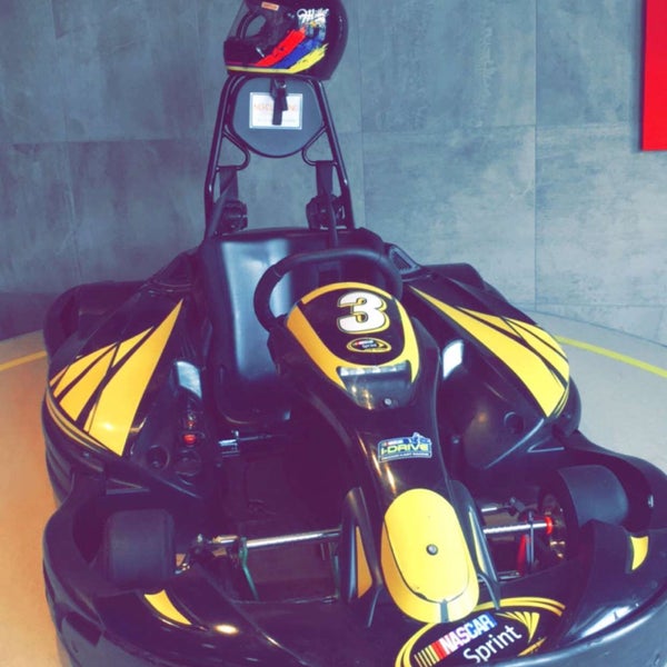 12/16/2016에 Mo&#39;tasem님이 I-Drive Indoor Kart Racing에서 찍은 사진