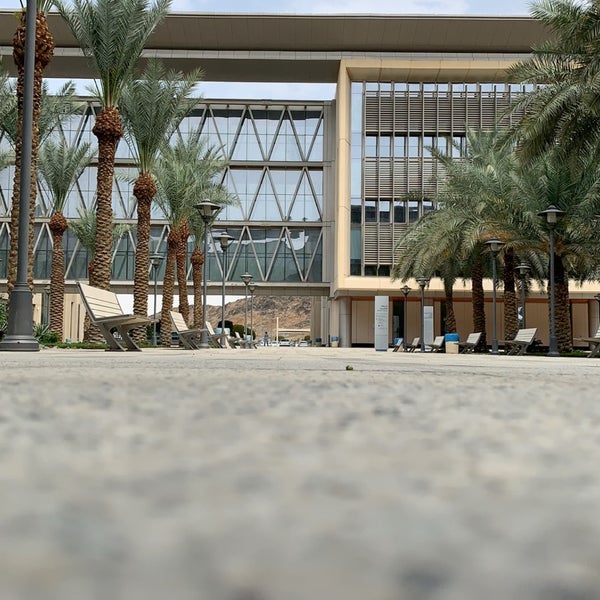 Photos At King Saud Bin Abdulaziz University For Health Sciences جنوب 3 Tips From 746 Visitors