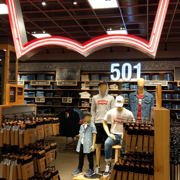 Photos at Levi's Outlet Store - Woodburn, OR