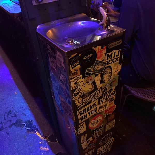 10/26/2019 tarihinde Jonathan G.ziyaretçi tarafından 169 Bar'de çekilen fotoğraf