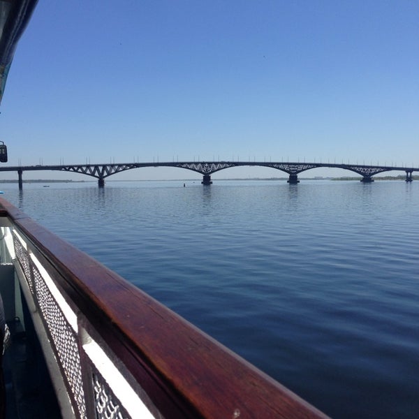 причал 4 буквы