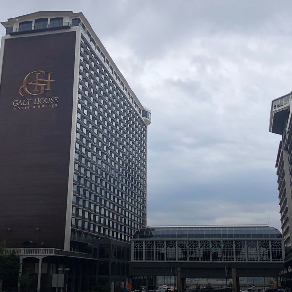 Foto tirada no(a) Galt House Hotel por Robin S. em 10/11/2019