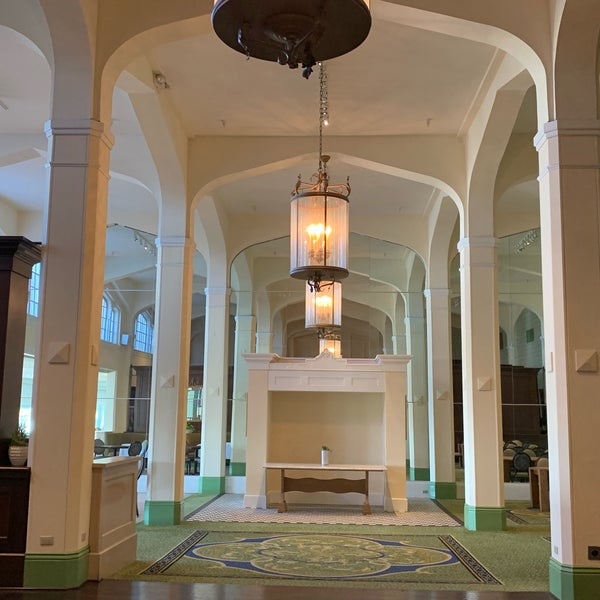 Photo taken at The Claremont Hotel Club &amp; Spa by Robyn A. on 5/31/2019