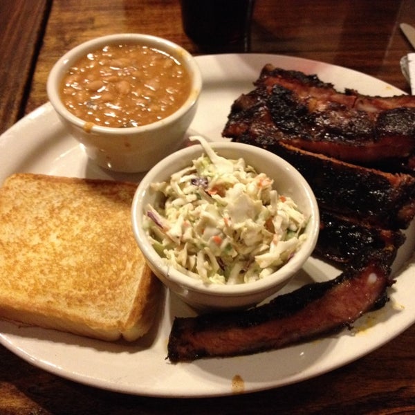 Photo taken at Van&#39;s Pig Stand - Norman by ctaylorou on 11/29/2013
