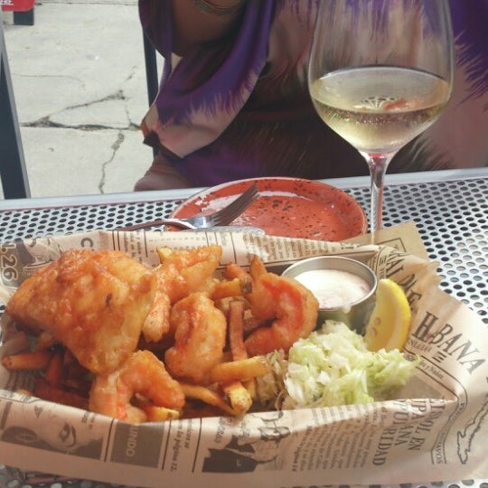 Dianne's Seafood Restaurant in Downtown Kingston