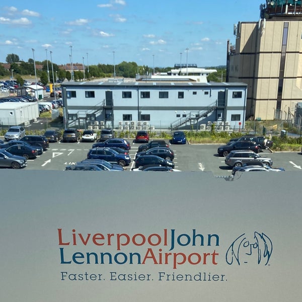 Foto scattata a Liverpool John Lennon Airport (LPL) da Maria Helena A. il 6/22/2022
