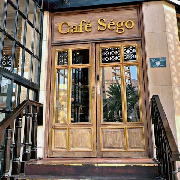 Foto diambil di Café Ségo oleh Nourah .. pada 1/11/2024