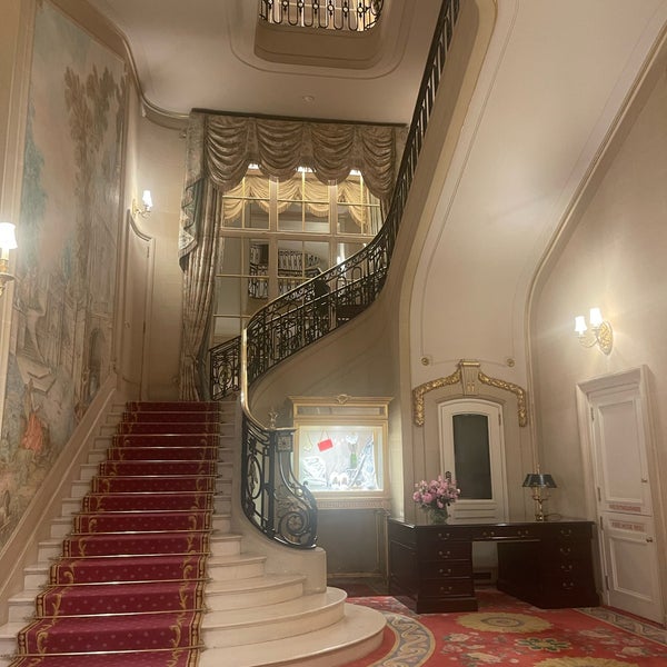 Foto tirada no(a) The Ritz London por fatoom em 5/23/2023