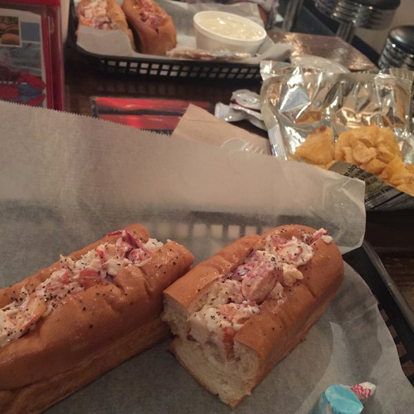 รูปภาพถ่ายที่ Maine-ly Sandwiches โดย Annie เมื่อ 4/3/2015