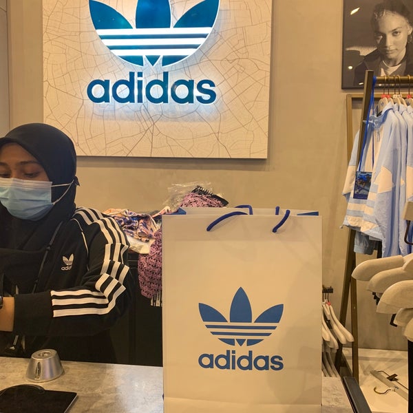 Adidas Original Shop 103 Visitors