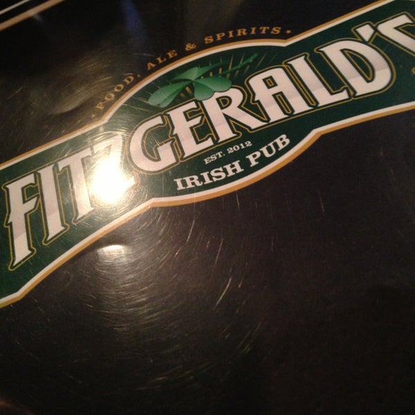 2/17/2013 tarihinde Steven D.ziyaretçi tarafından Fitzgerald&#39;s Irish Pub'de çekilen fotoğraf