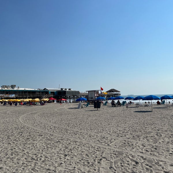 รูปภาพถ่ายที่ Cocoa Beach Pier โดย Bruno B. เมื่อ 9/23/2022