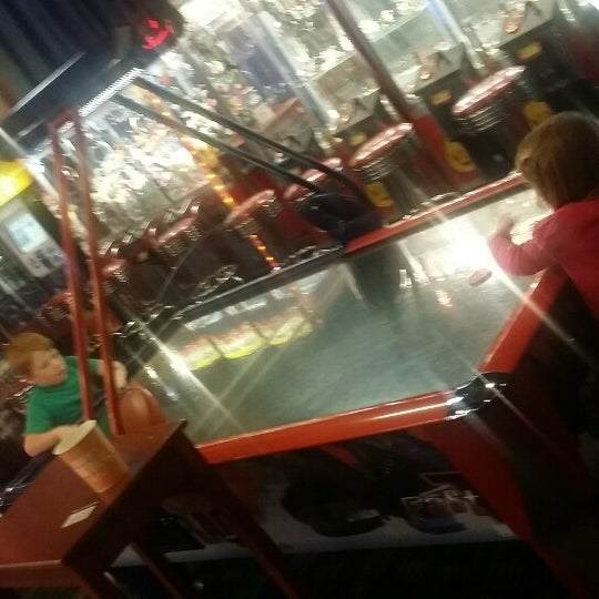 Photo taken at Dave &amp; Buster&#39;s by Jamie C. on 10/23/2014