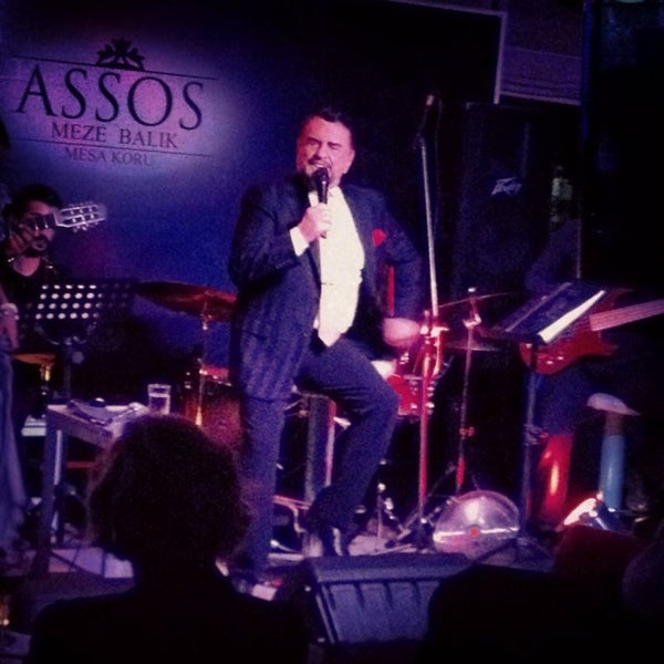 รูปภาพถ่ายที่ Assos Meze &amp; Balık โดย Duygu A. เมื่อ 10/2/2013