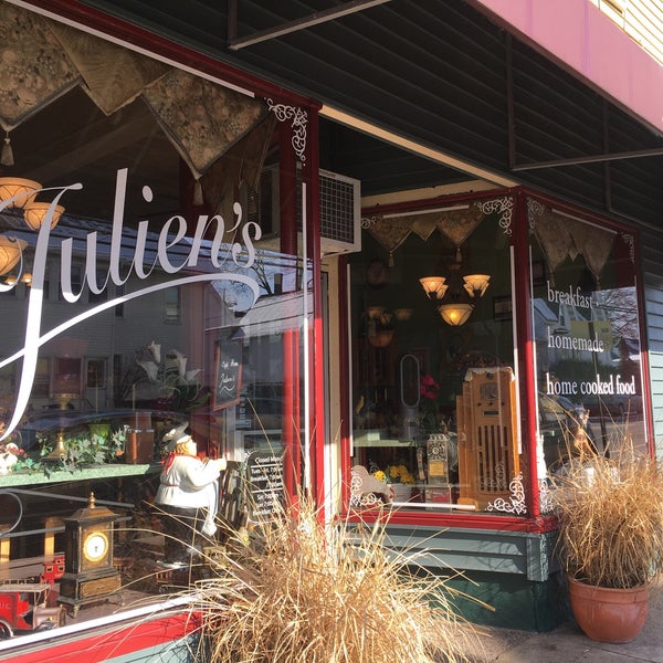 Julien's Corner Kitchen 150 Bridge St