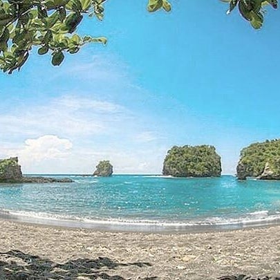 Pantai Licin 2 Visitors