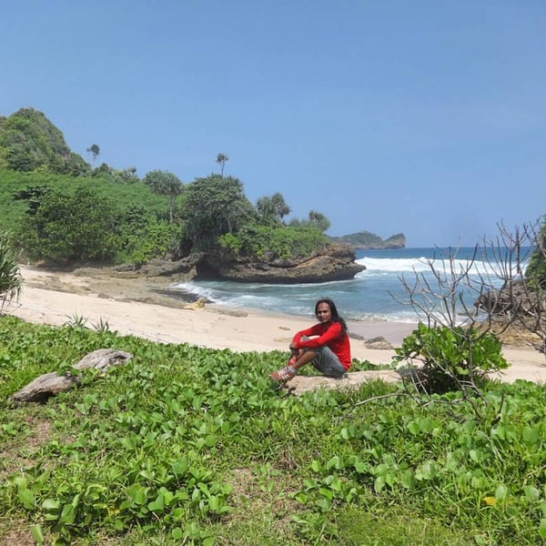 Photos At Pantai Karang Bolong Malang Jawa Timur