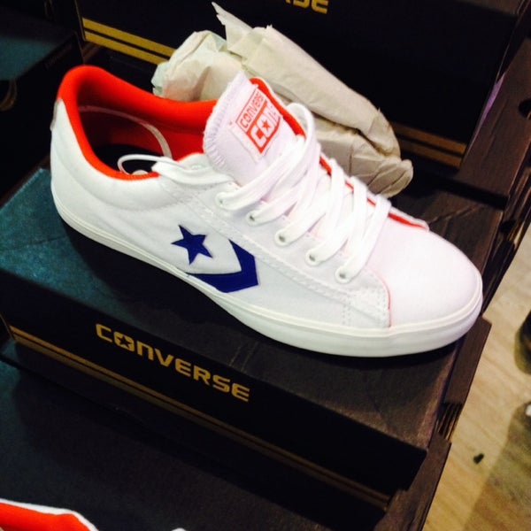 Converse rouge hotsell intersport