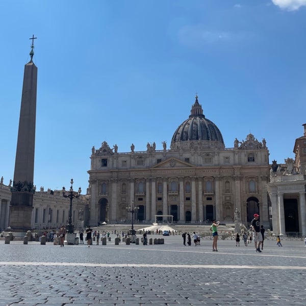 Foto diambil di Negara Kota Vatikan oleh ŠüŁ ✨🎶 pada 8/16/2023