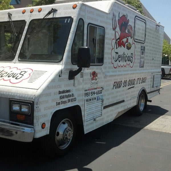 5/22/2013 tarihinde Aaron B.ziyaretçi tarafından Devilicious Food Truck'de çekilen fotoğraf